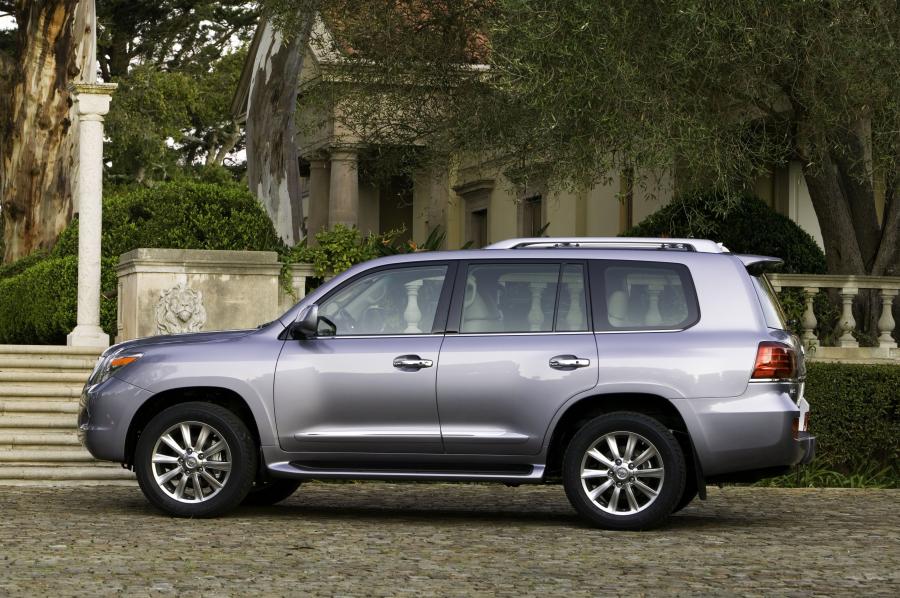  Lexus LX570 2008 года  (фото 129 из 221)